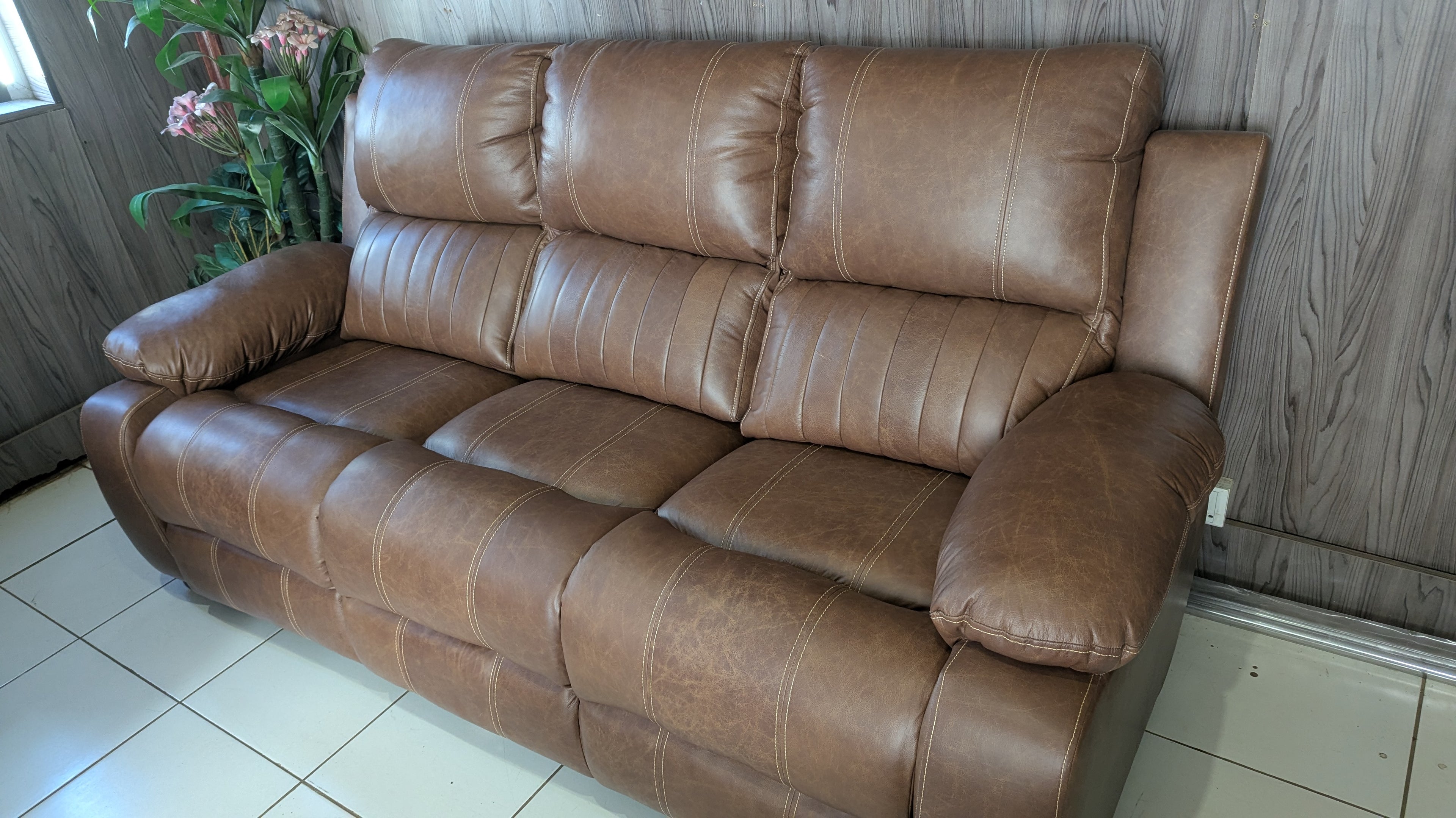 Genuine Leather 6 seater set with 3 recliners and cupholders