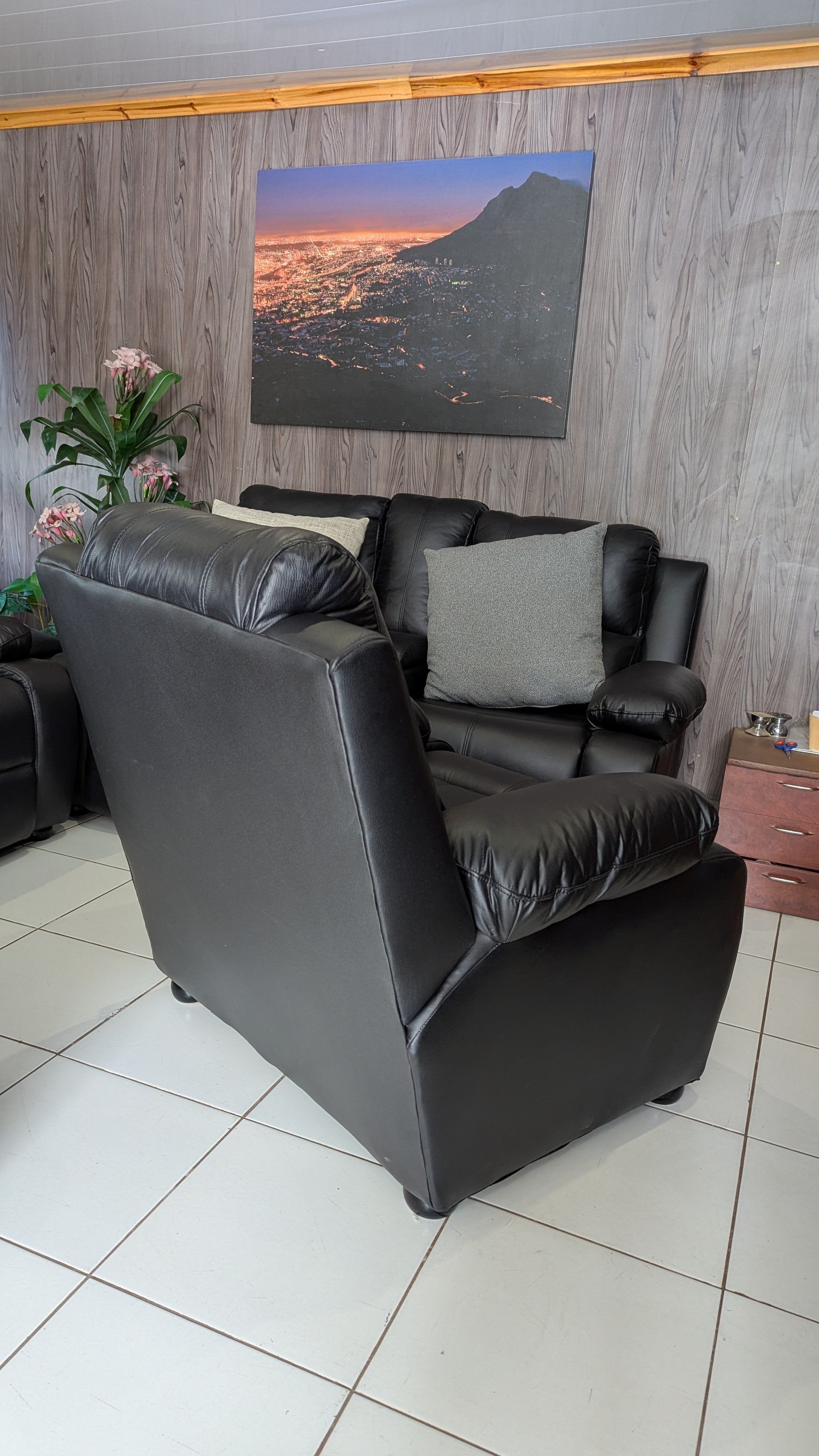 Black Embossed Buffalo Fabric 1 Seater Chair