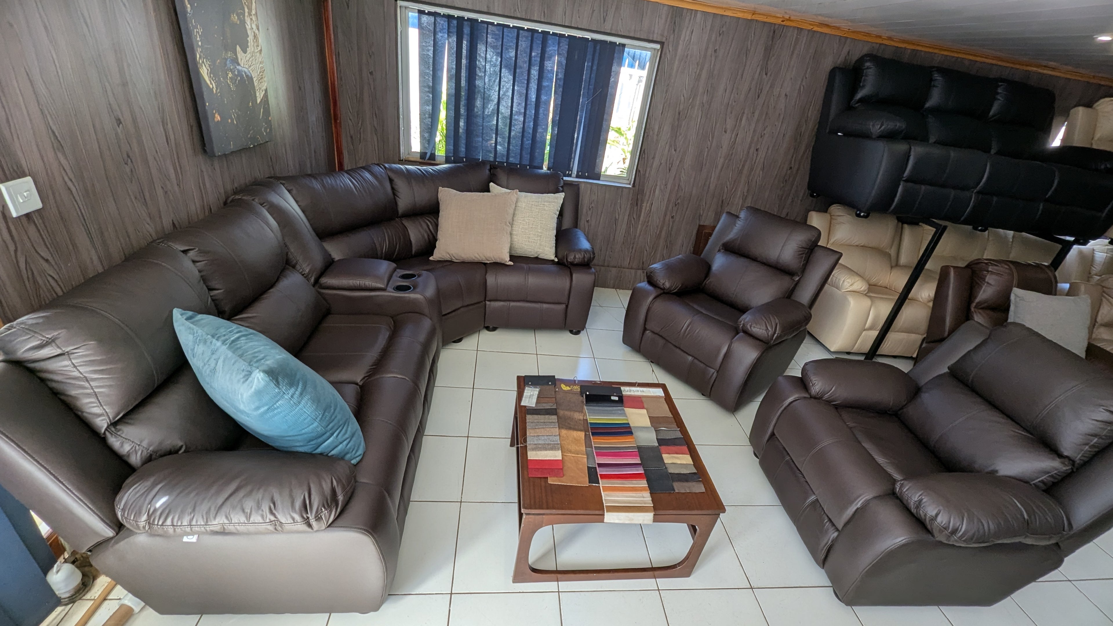 Modular 4-Seater Corner Lounge Suite with Movable Console & Optional Recliners