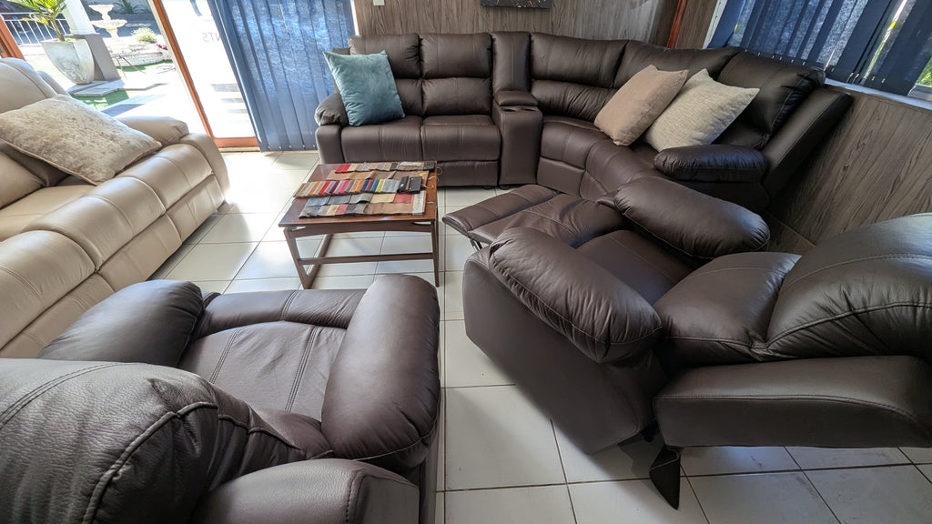 Modular 4-Seater Corner Lounge Suite with Movable Console & Optional Recliners