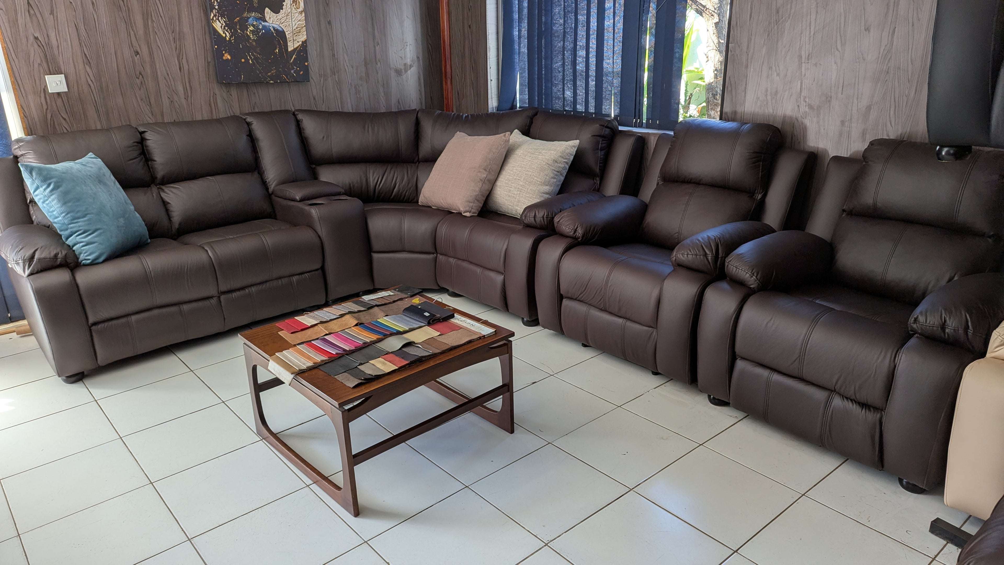 Modular 4-Seater Corner Lounge Suite with Movable Console & Optional Recliners